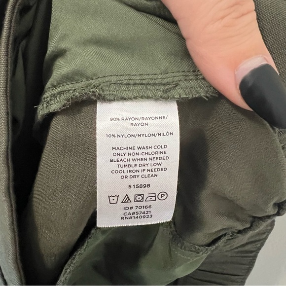 Loft Hunter Green Jogger Dress Pants - Picture 4 of 4